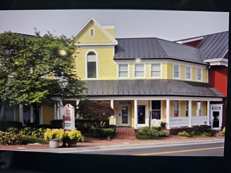 10387 Main St, Fairfax, VA for lease - Building Photo - Image 1 of 1