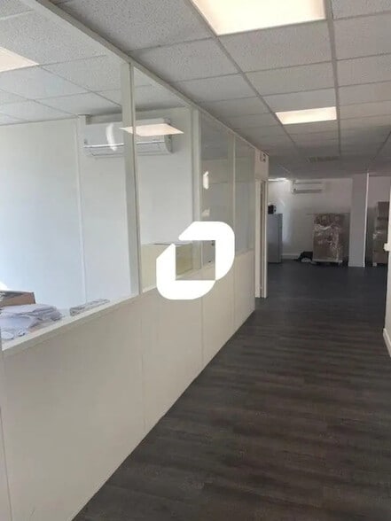 Office in Alfortville for lease - Interior Photo - Image 3 of 6