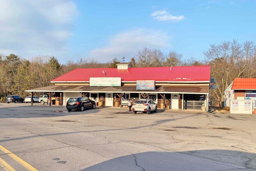 750 Main Rd, Shavertown, PA 18708