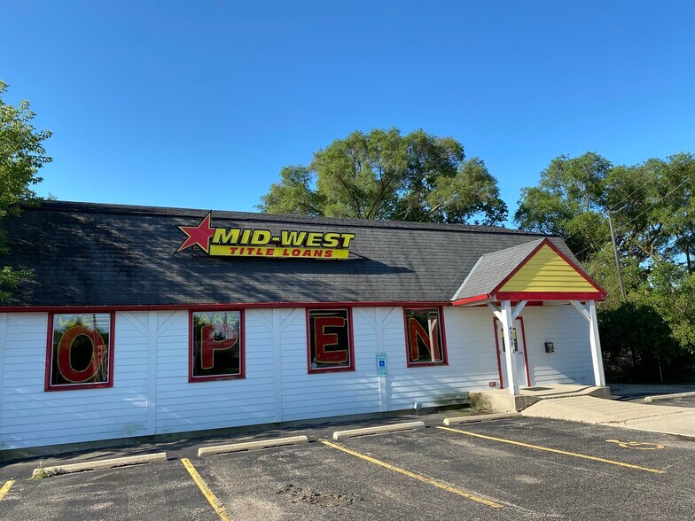 4509 W Elm St, Mchenry, IL for sale - Building Photo - Image 1 of 1