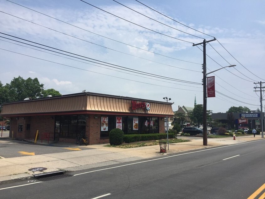 1034 Hempstead Tpke, Franklin Square, NY 11010
