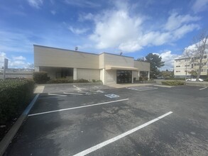 523-2367 S Shore Ctr W, Alameda, CA for lease Building Photo- Image 1 of 4