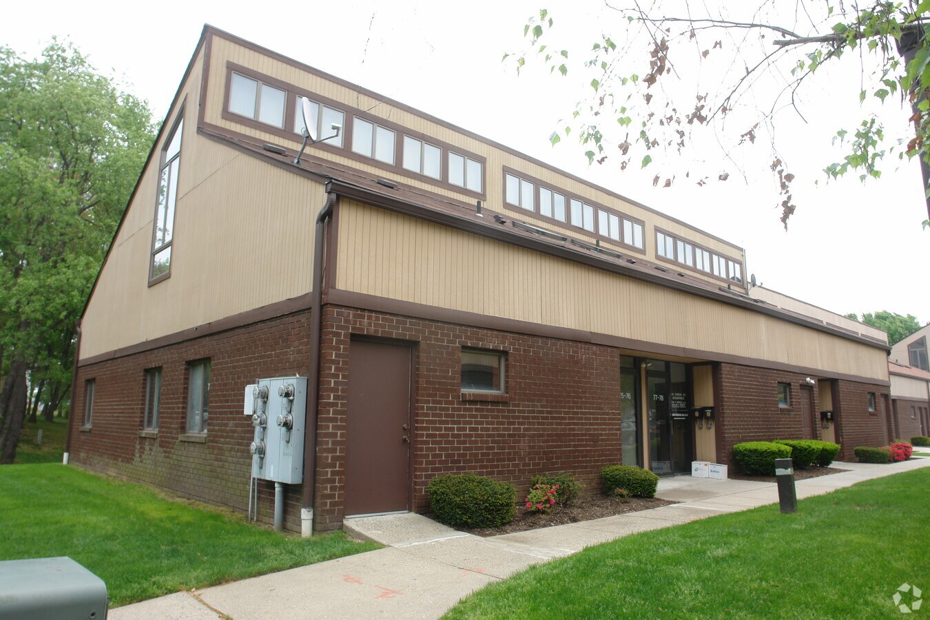 7480 Brunswick Woods Dr, East Brunswick, NJ 08816