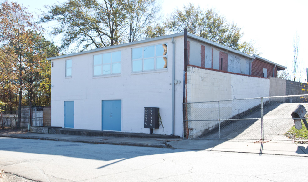 830 SW Warner St, Atlanta, GA for lease - Primary Photo - Image 1 of 3