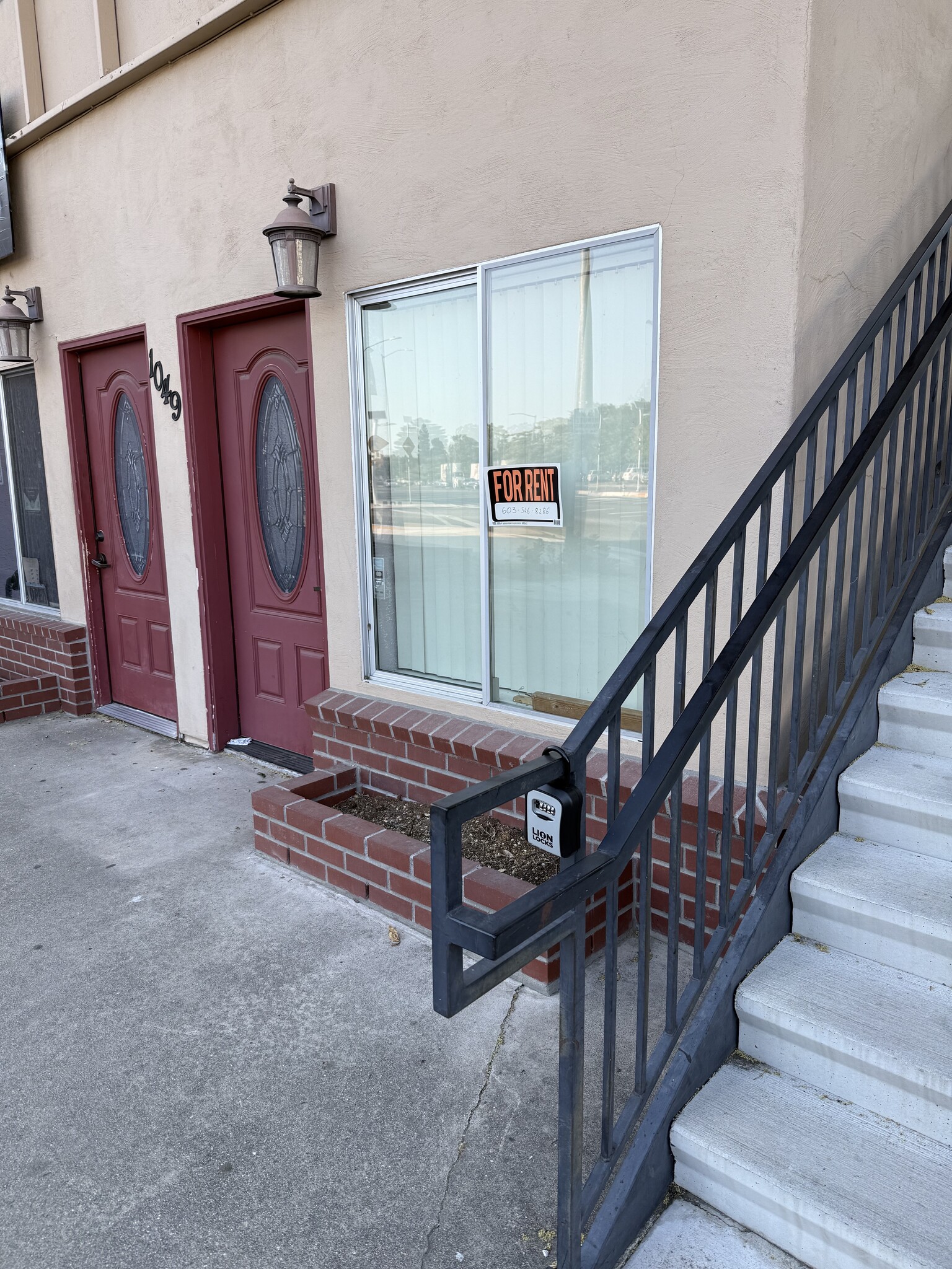 1049 Jefferson Blvd, West Sacramento, CA for lease Interior Photo- Image 1 of 5