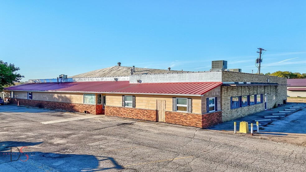 2414 IL-23, Streator, IL for sale - Primary Photo - Image 1 of 35