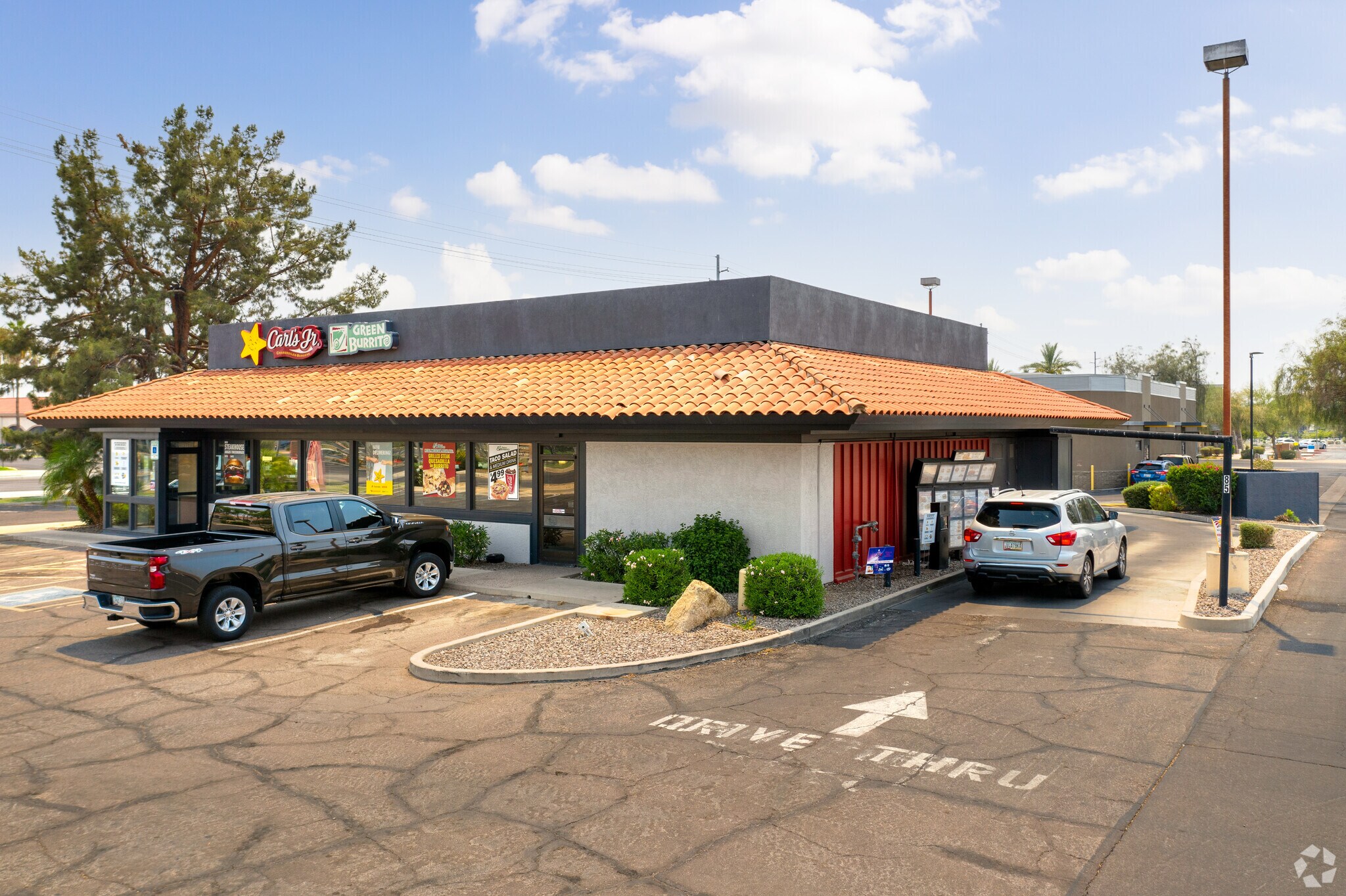 1440 W Southern Ave, Mesa, AZ 85202 Carl's Jr DriveThru