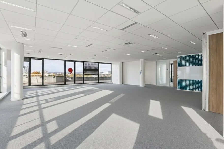 19-23 Allees De L'Europe, Clichy for lease - Building Photo - Image 3 of 15