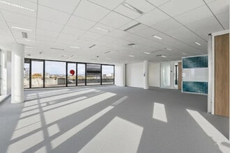 19-23 Allees De L'Europe, Clichy for lease Interior Photo- Image 2 of 6