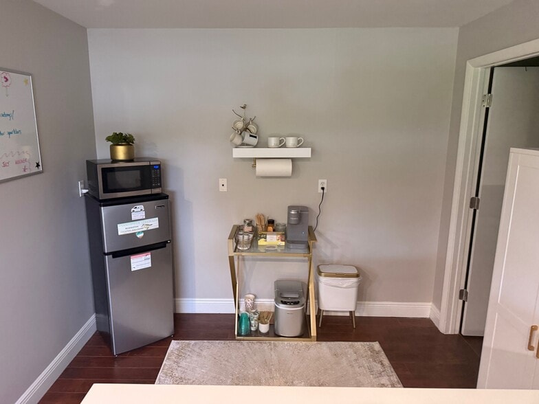 31081-31089 US Hwy 19 N, Palm Harbor, FL for lease - Building Photo - Image 2 of 10