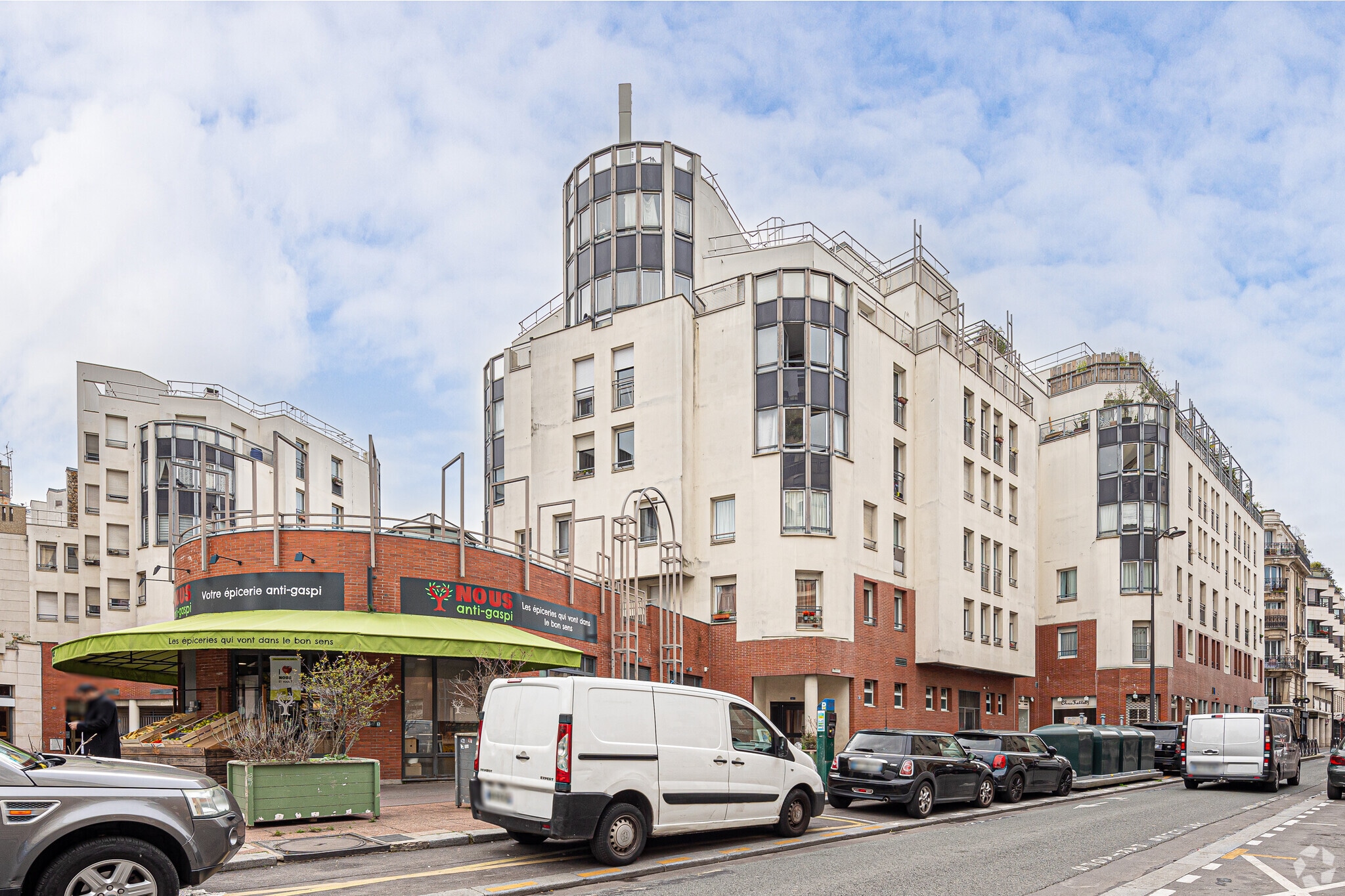 15 Rue Alain, Paris for lease Primary Photo- Image 1 of 16