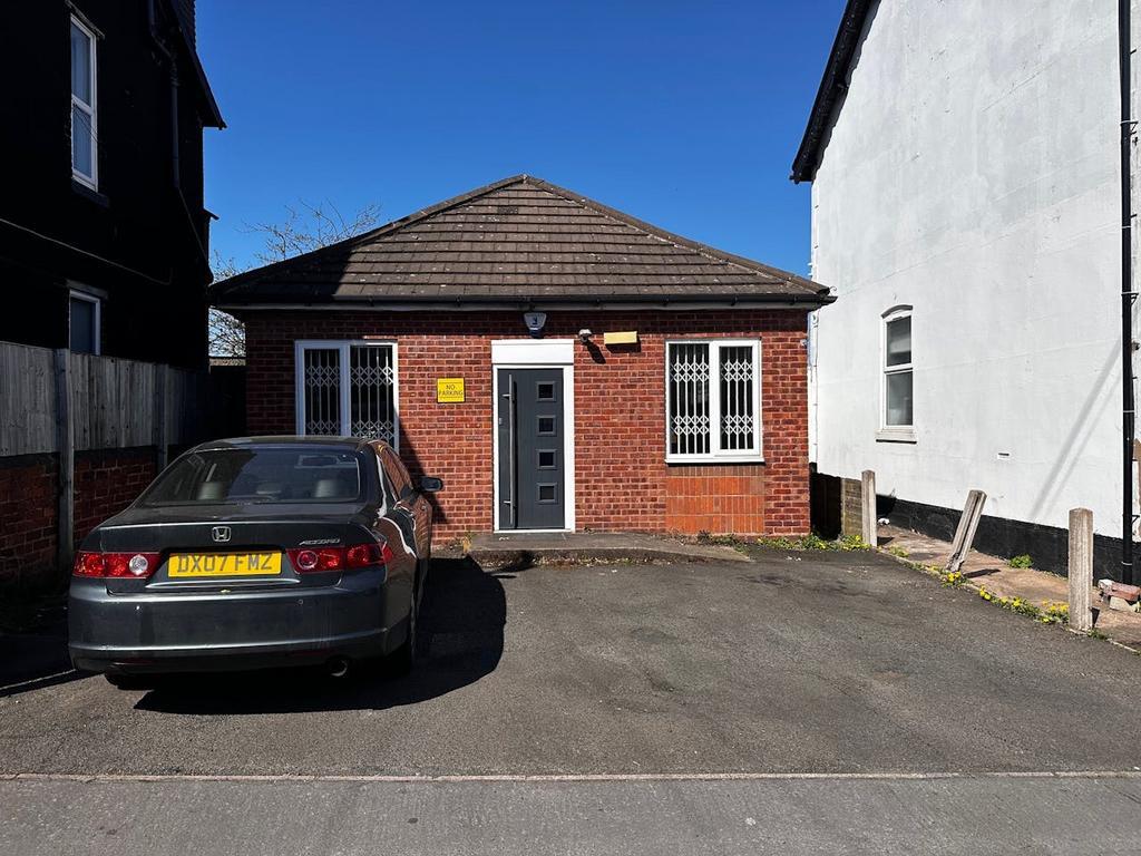 39 Highfield Rd, Halesowen for sale Primary Photo- Image 1 of 1