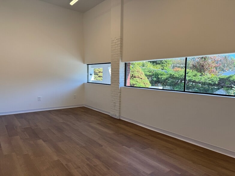 825 Main St, Poughkeepsie, NY for lease - Building Photo - Image 3 of 6