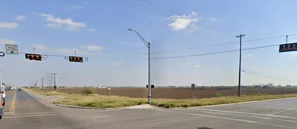 Military Hwy Hwy, Progreso Lakes, TX for sale - Primary Photo - Image 1 of 2