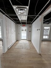 610-638 Boul Guimond, Longueuil, QC for lease Interior Photo- Image 2 of 9
