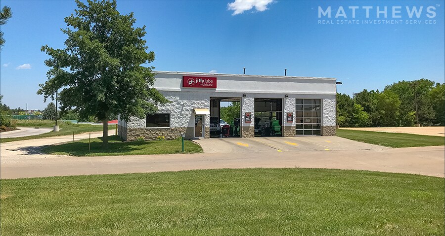 455 E 53rd St, Davenport, IA for sale Building Photo- Image 1 of 1