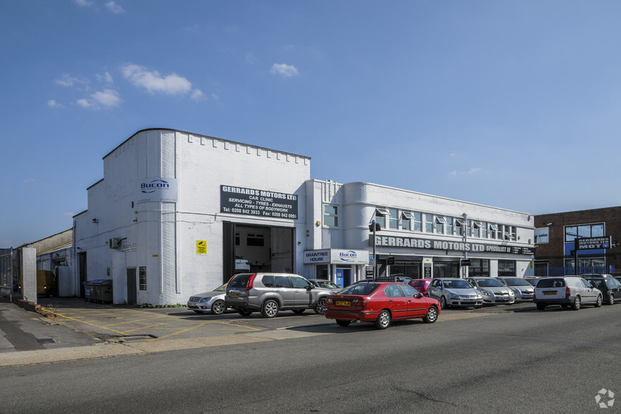 Braintree Rd, Ruislip for lease - Primary Photo - Image 1 of 17