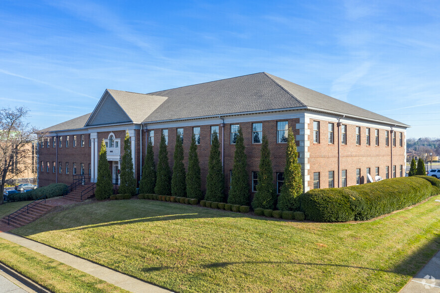 9505 Williamsburg Plaza, Louisville, KY for lease - Building Photo - Image 3 of 5