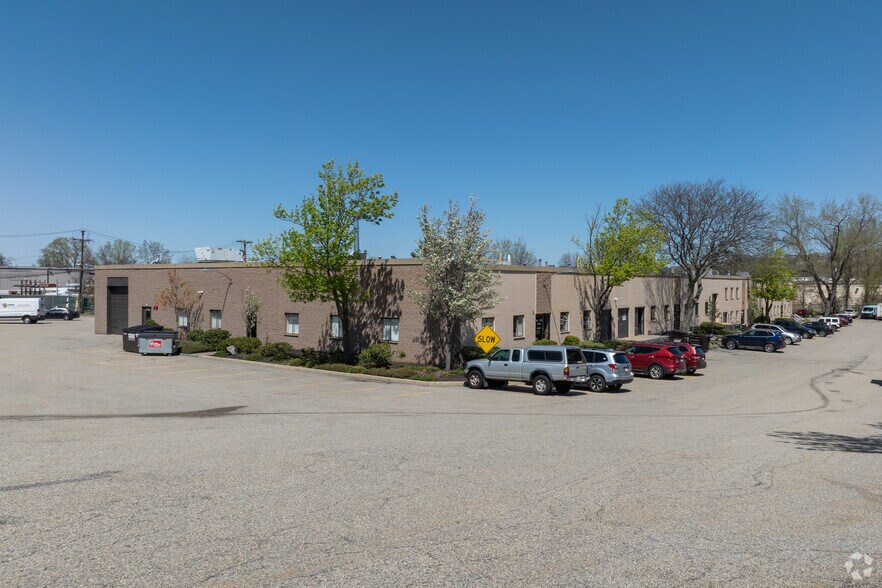 10 Roessler Rd, Woburn, MA for sale - Primary Photo - Image 1 of 1