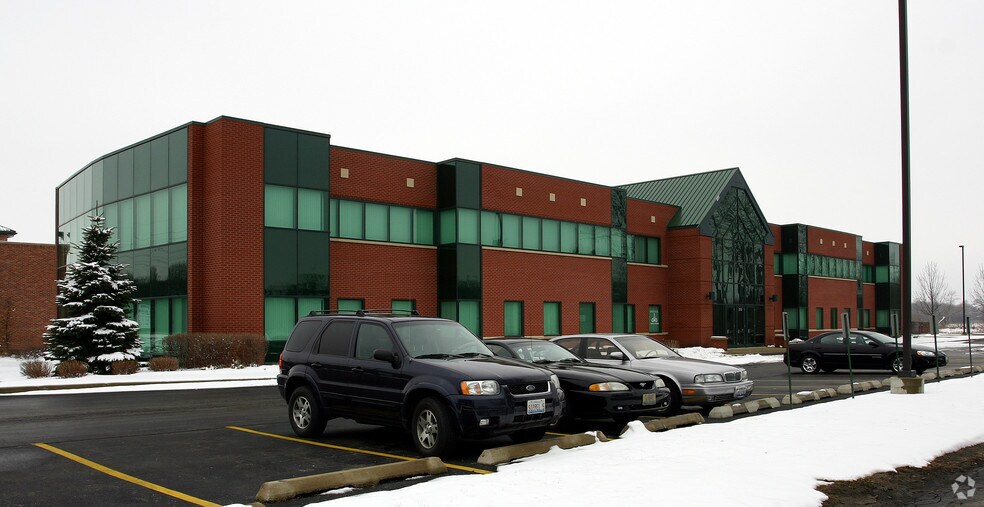 213 Front St, Mchenry, IL for lease - Primary Photo - Image 1 of 5