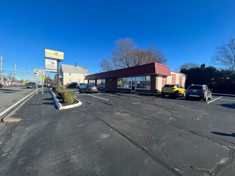 2740 Pawtucket Ave, East Providence, RI 02914