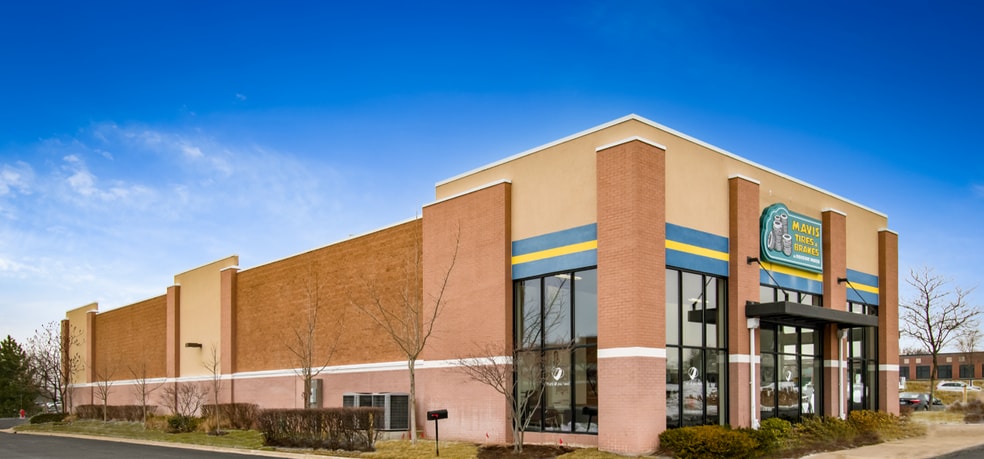 3845 E Main St, St Charles, IL for sale - Building Photo - Image 2 of 9