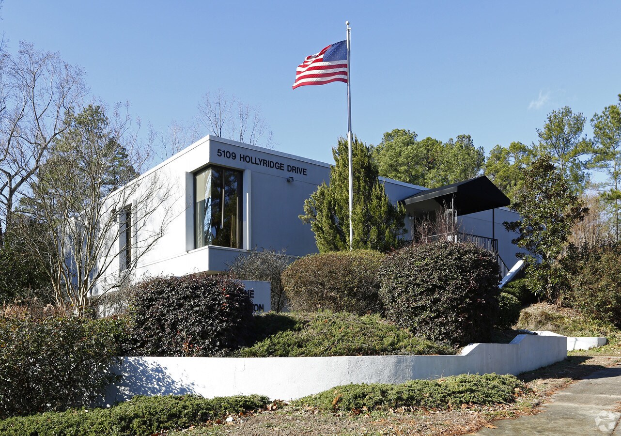 5109 Holly Ridge Dr, Raleigh, NC 27612