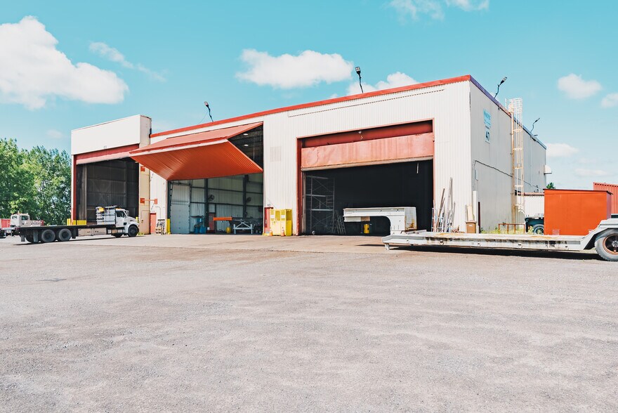 1905 Rue Émile Bernard, Sorel-tracy, QC for sale - Building Photo - Image 2 of 6