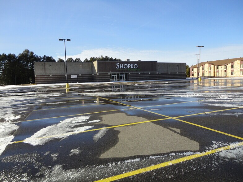 810 N Railroad St, Eagle River, WI for sale - Primary Photo - Image 1 of 1