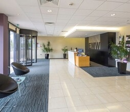 1 Seebeck Pl, Milton Keynes for lease Interior Photo- Image 2 of 7