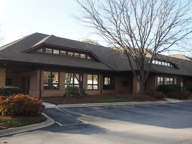 90 Southside Ave, Asheville, NC for lease - Primary Photo - Image 1 of 14