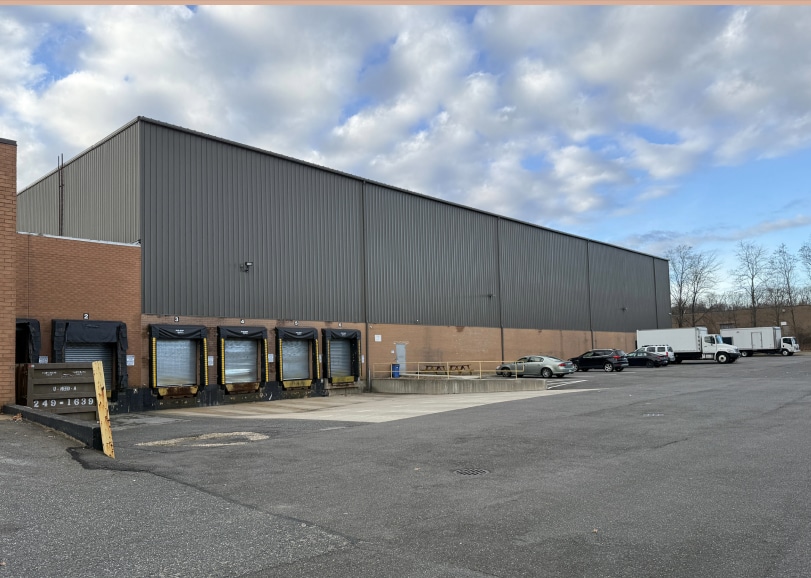 100 Wireless Blvd, Hauppauge, NY for lease - Building Photo - Image 2 of 10