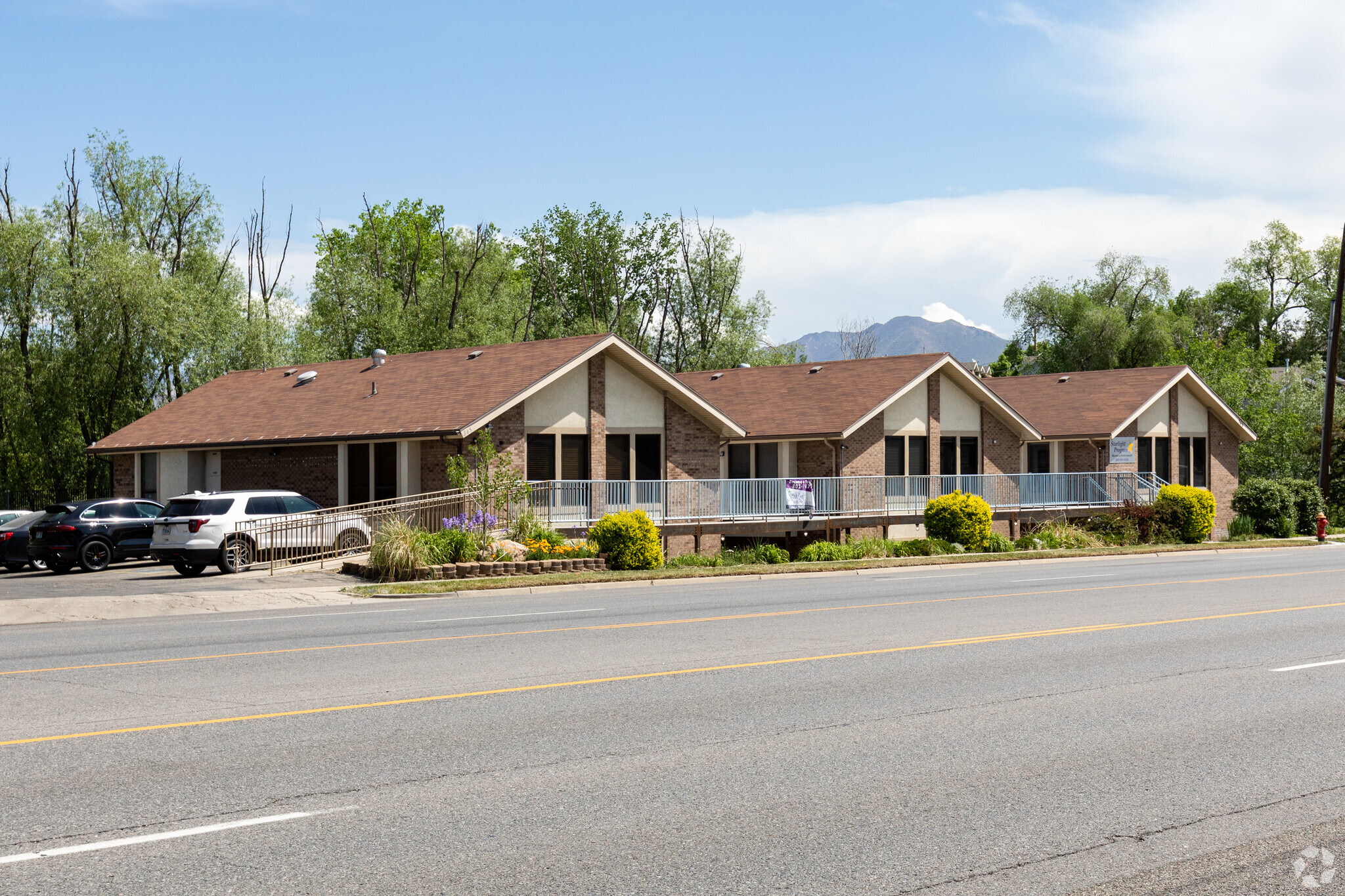 345 E 4500 S, Salt Lake City, UT for lease Primary Photo- Image 1 of 8