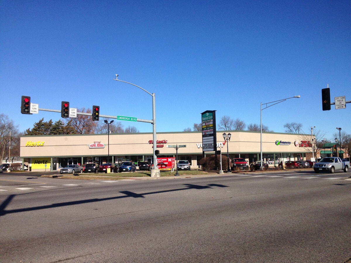 82018225 N Lindbergh Blvd, Florissant, MO 63031