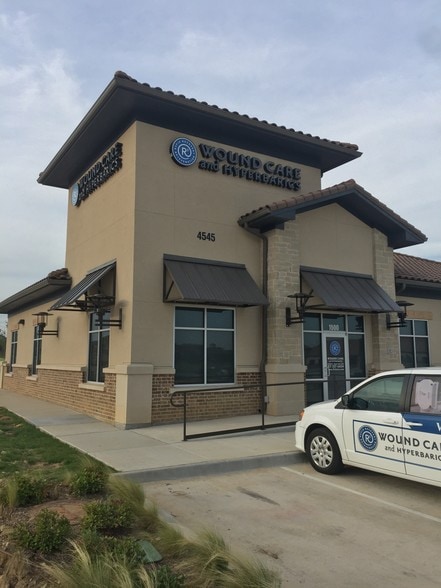 4545 Heritage Trace Pky, Fort Worth, TX for sale - Building Photo - Image 2 of 7