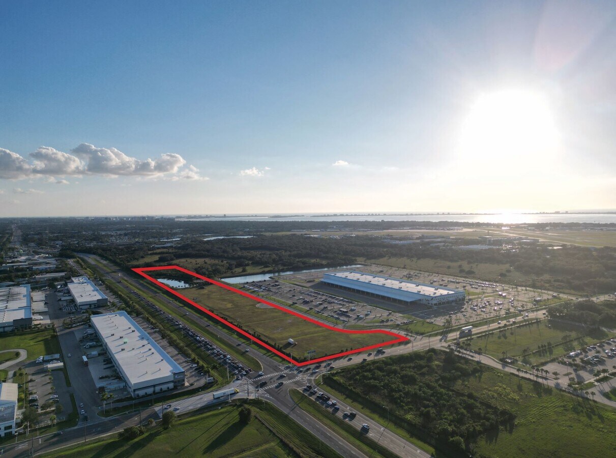 7707 24th Ct E, Sarasota, FL 34243 Tallevast Commerce Center