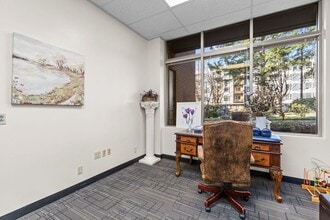 15419 NE 20th St, Bellevue, WA for sale Interior Photo- Image 2 of 11