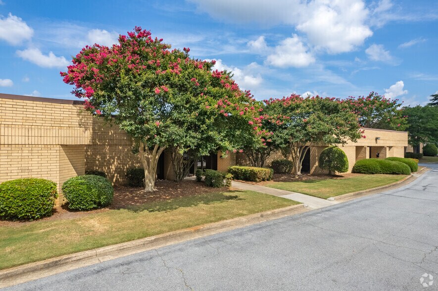 4025 Pleasantdale Rd, Doraville, GA for sale - Primary Photo - Image 1 of 1