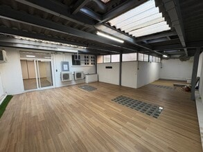 Office in Marseille for lease Interior Photo- Image 2 of 9