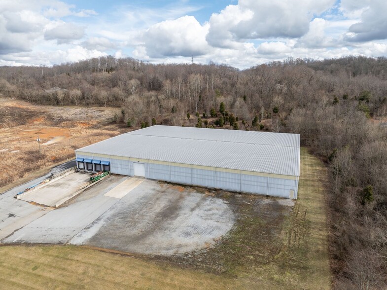 448 Industrial Dr, Bristol, TN for sale - Building Photo - Image 1 of 1