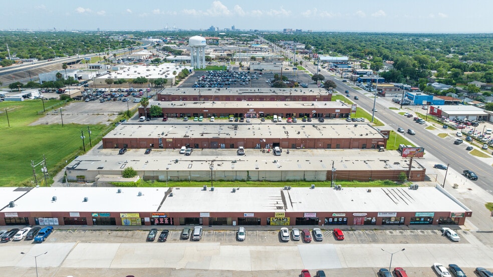 4531 Ayers St, Corpus Christi, TX for lease - Building Photo - Image 3 of 3