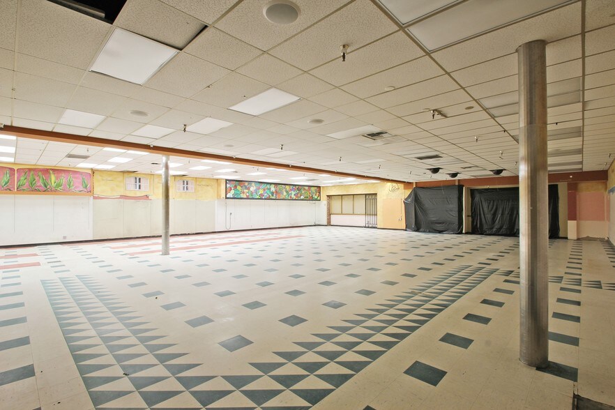 1900 NE 3rd St, Bend, OR for sale - Building Photo - Image 1 of 1