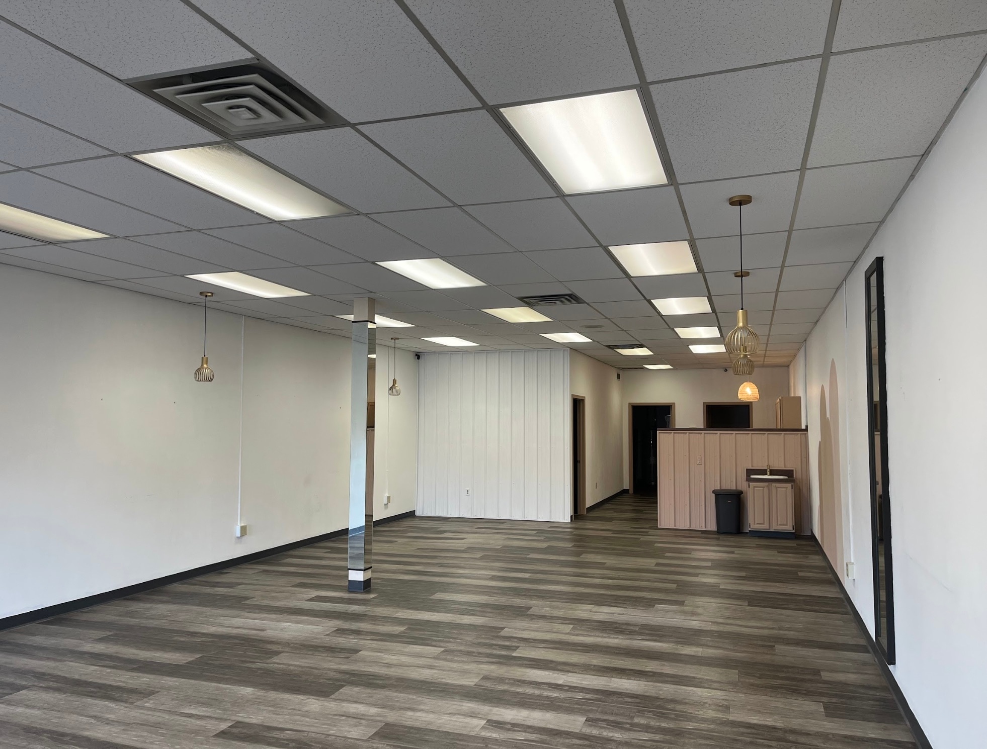 505 W Main St, Lowell, MI for lease Interior Photo- Image 1 of 8