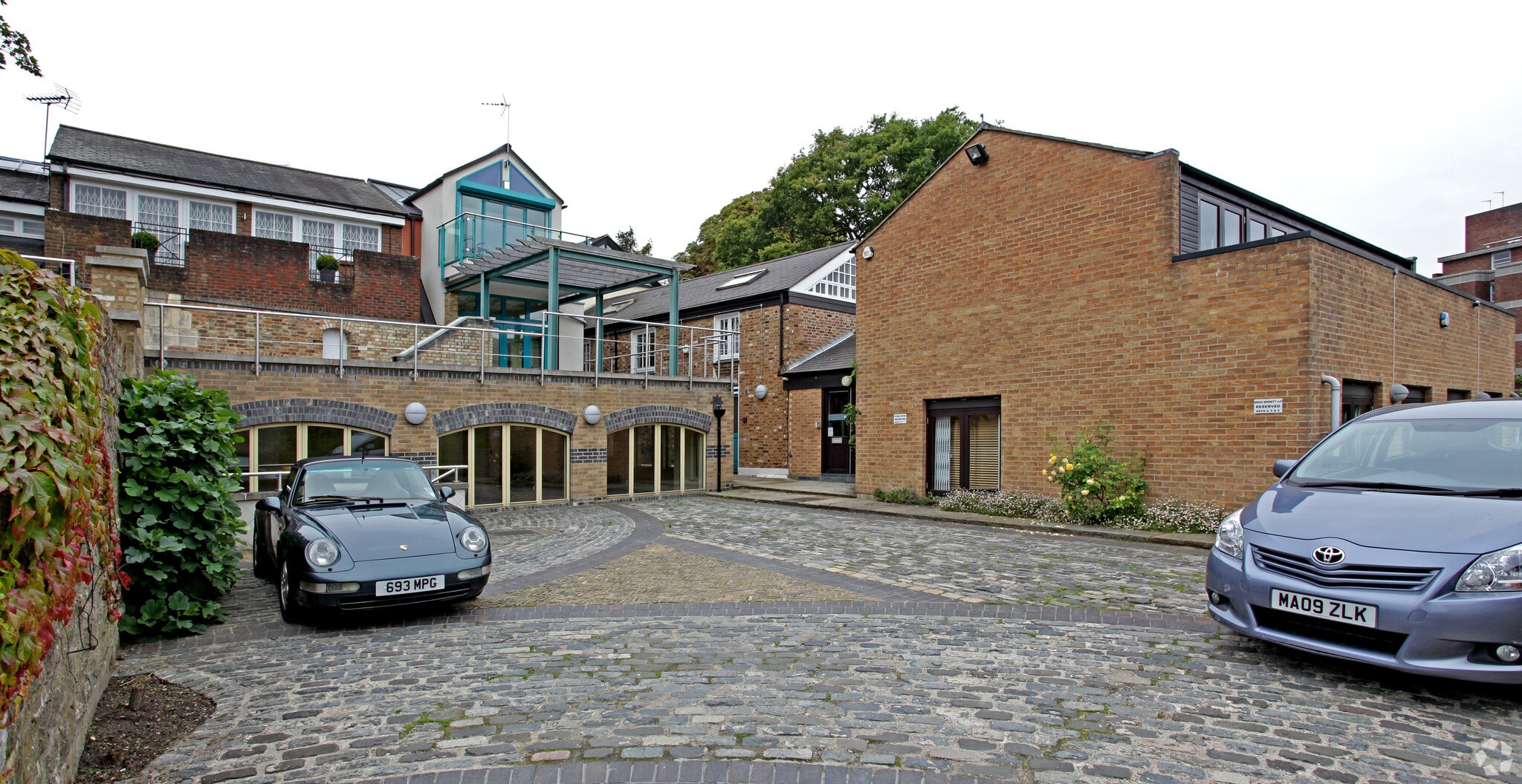 62A Highgate High St, London for sale Primary Photo- Image 1 of 1