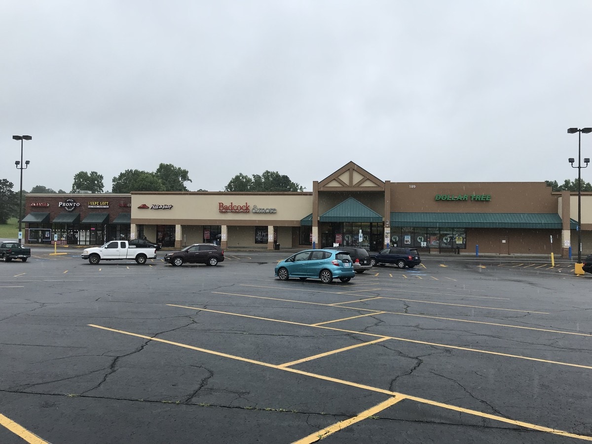 189 Hickory Tree Rd, WinstonSalem, NC 27107 OutparcelMidway