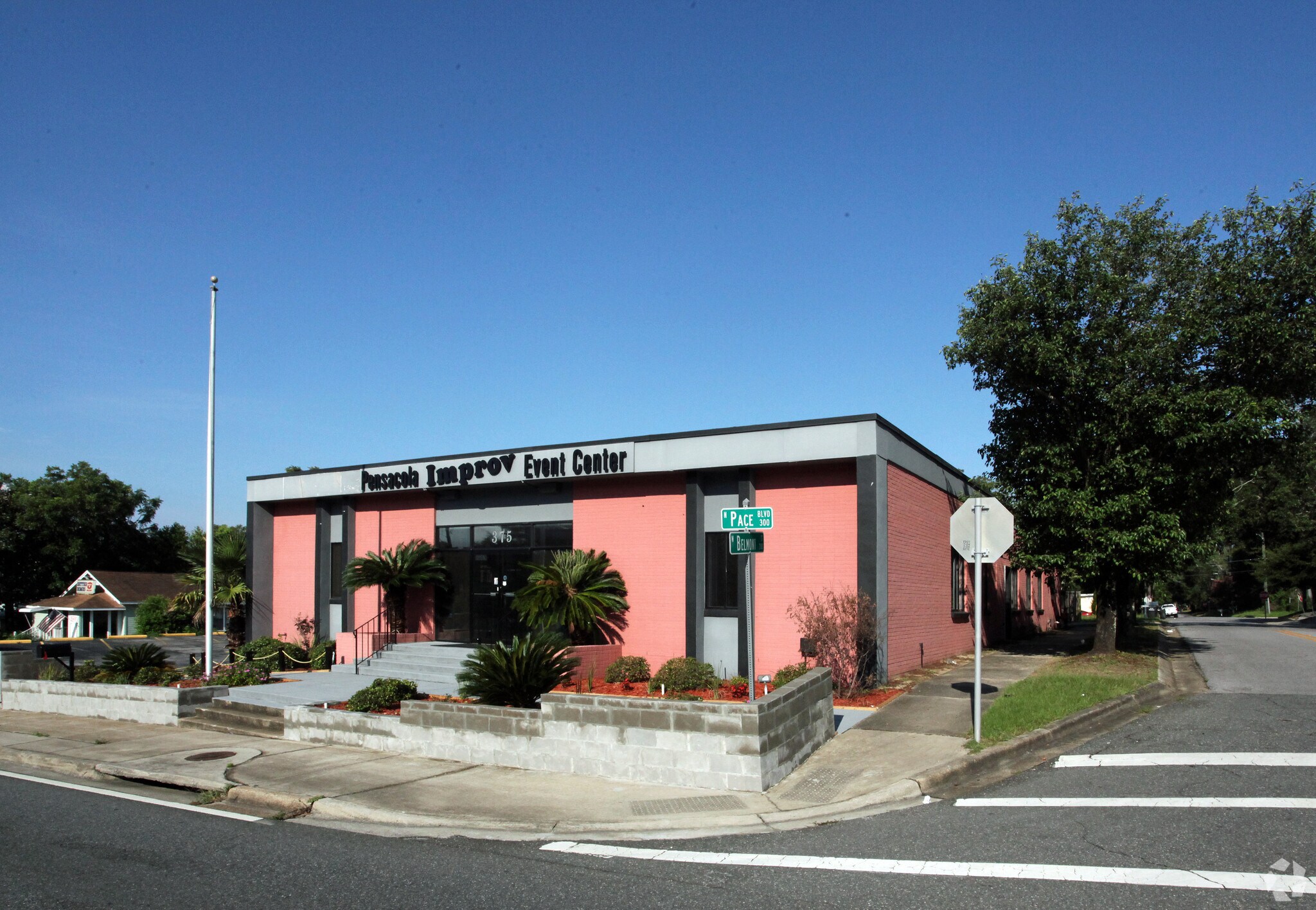 375 N Pace Blvd, Pensacola, FL for sale Primary Photo- Image 1 of 3
