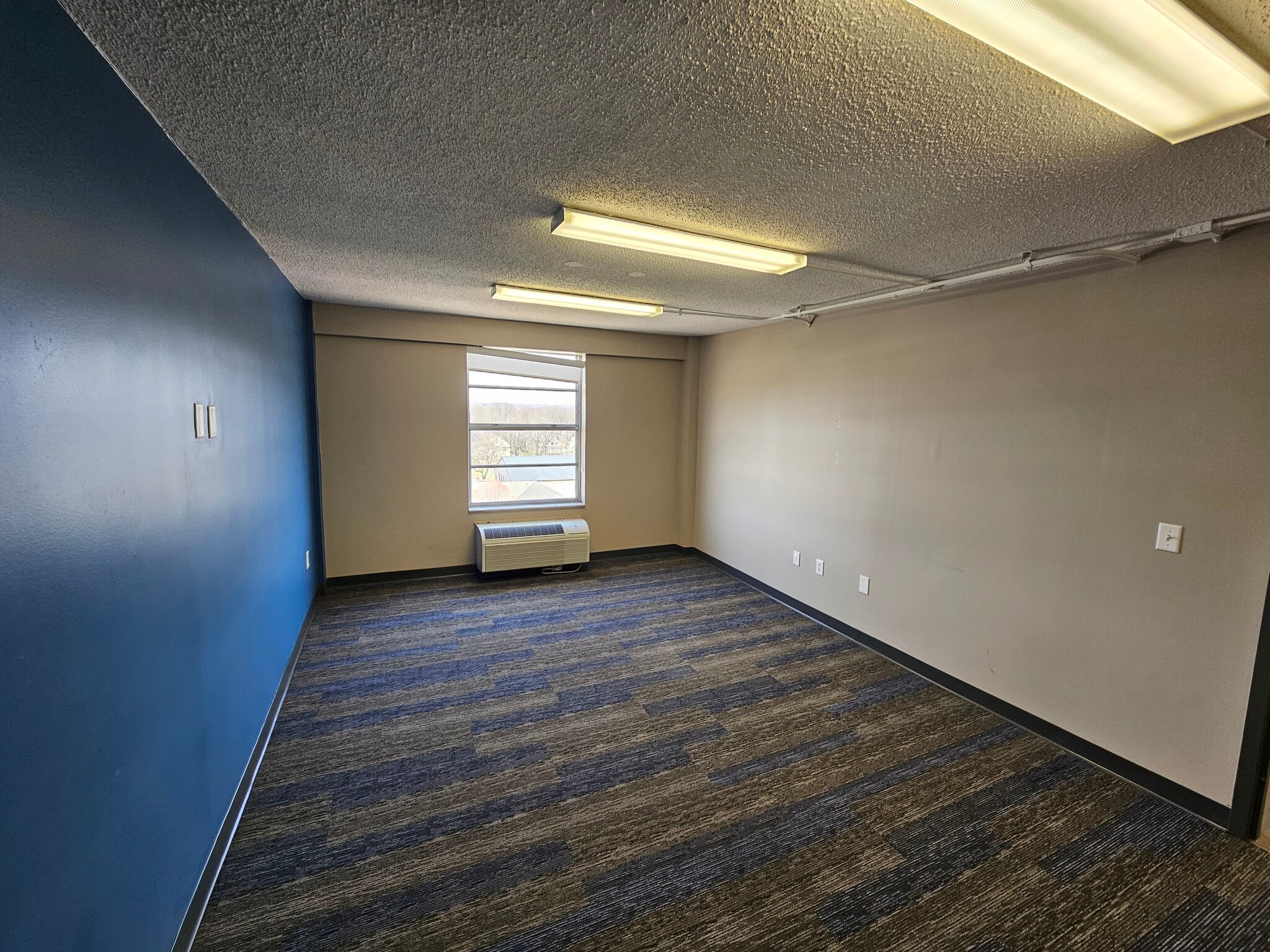 3266 N Meridian St, Indianapolis, IN for lease Building Photo- Image 1 of 12