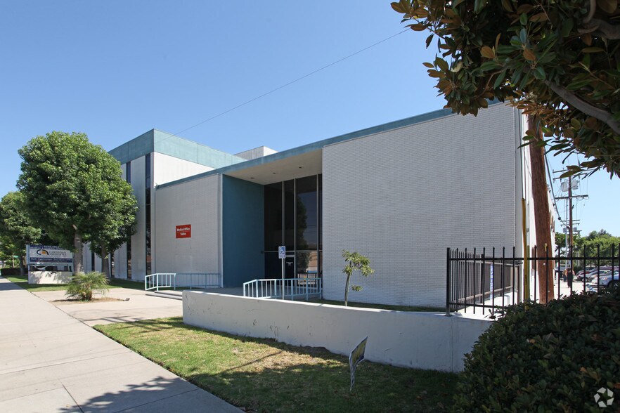 8337 Telegraph Rd, Pico Rivera, CA 90660