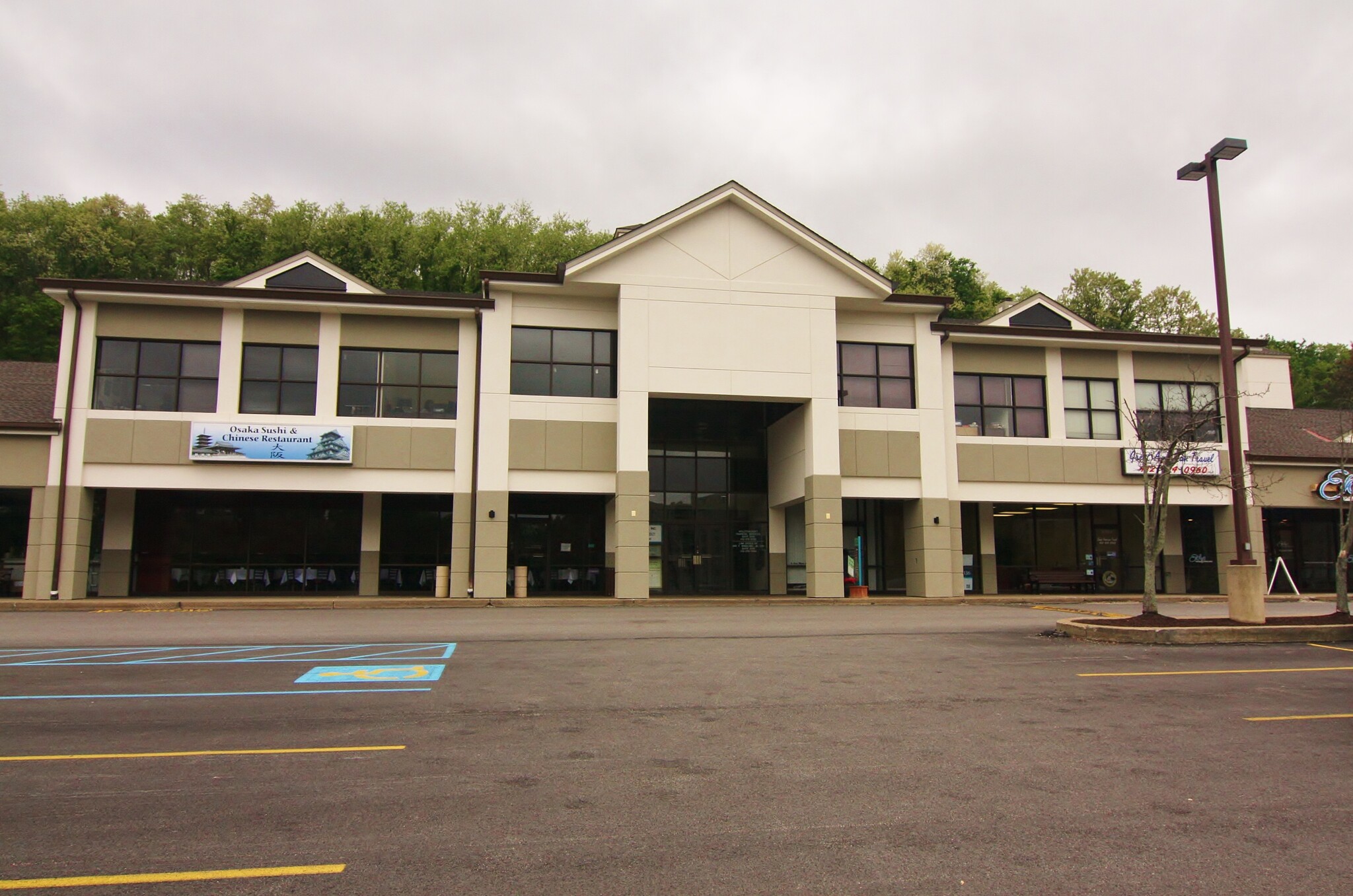 2101 Greentree Rd, Pittsburgh, PA for lease Building Photo- Image 1 of 3