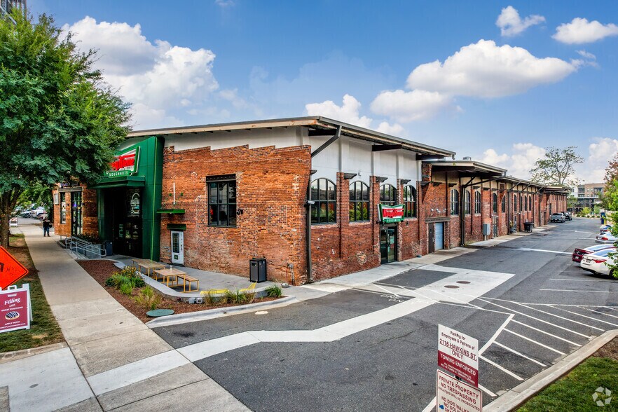 2116 Hawkins St, Charlotte, NC 28203